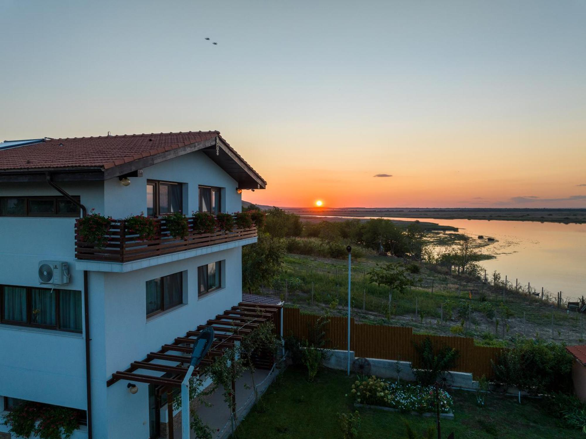Laguna Nuferilor Habitat Somova Exterior photo