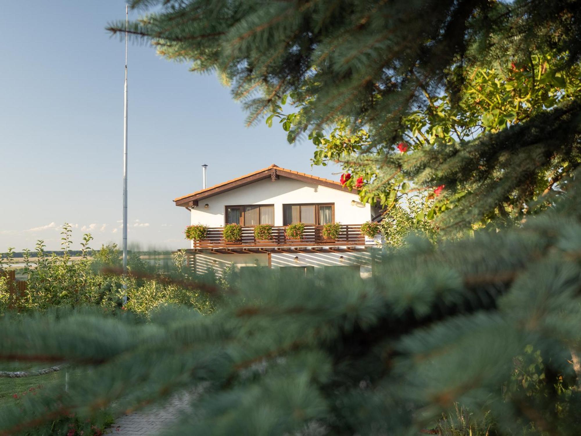 Laguna Nuferilor Habitat Somova Exterior photo